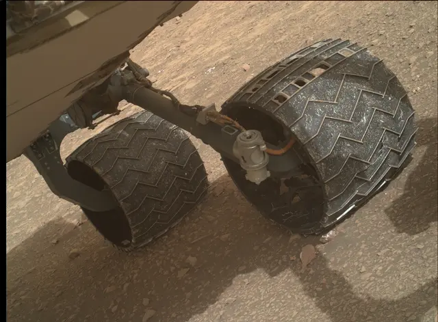 Sol 2029: Mars Hand Lens Imager (MAHLI)