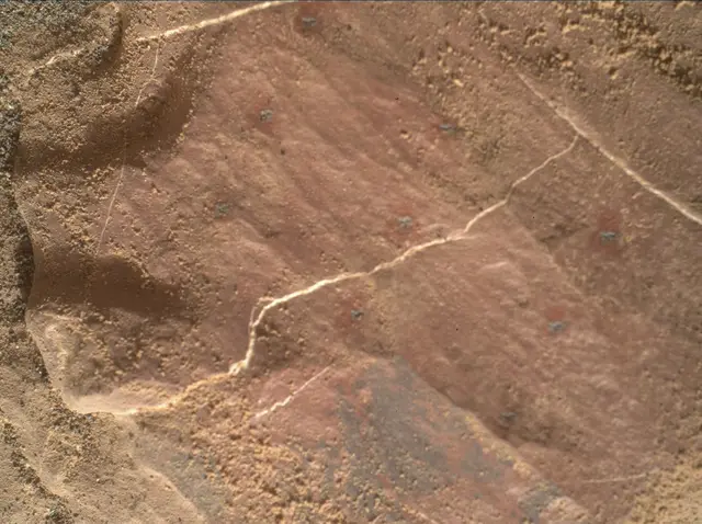 Sol 2029: Mars Hand Lens Imager (MAHLI)