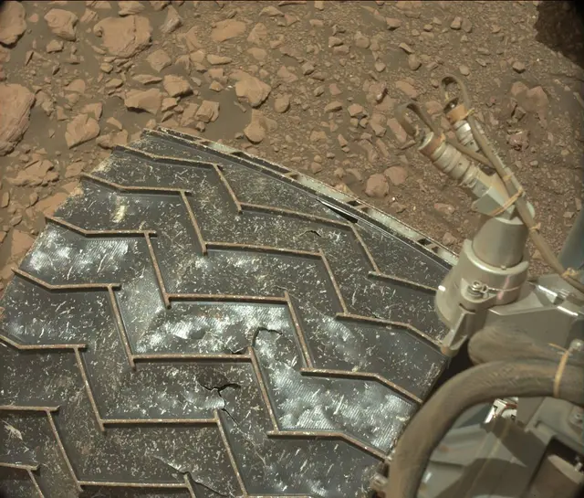 Sol 2030: Mast Camera (Mastcam)