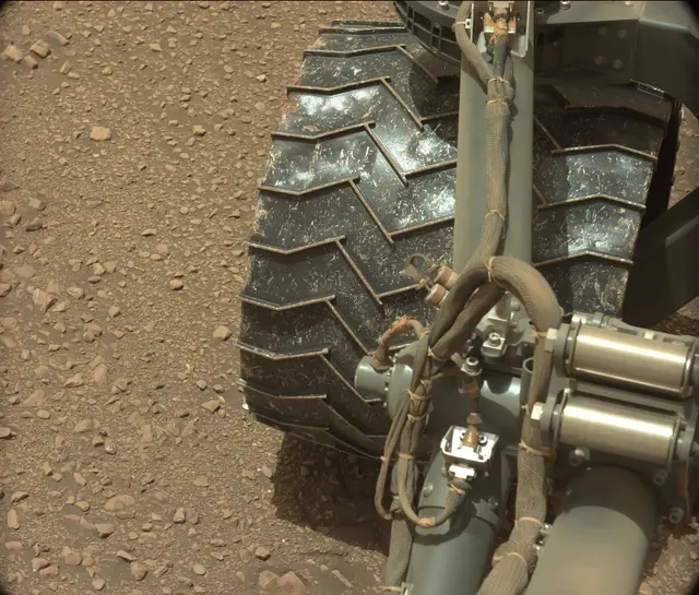 Sol 2030: Mast Camera (Mastcam)