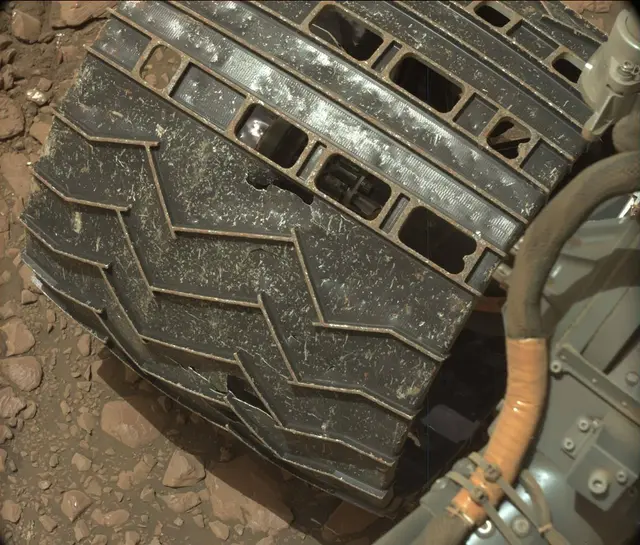 Sol 2030: Mast Camera (Mastcam)