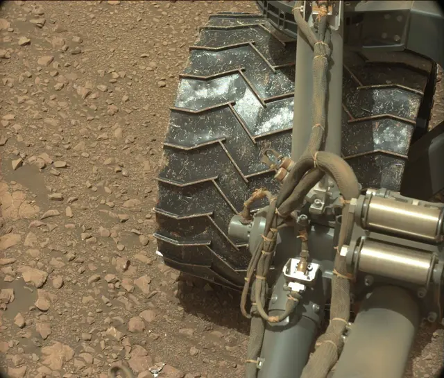 Sol 2030: Mast Camera (Mastcam)