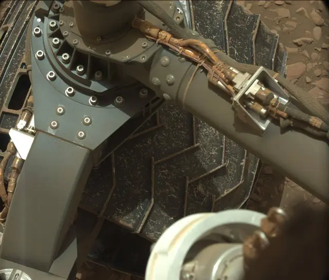 Sol 2030: Mast Camera (Mastcam)