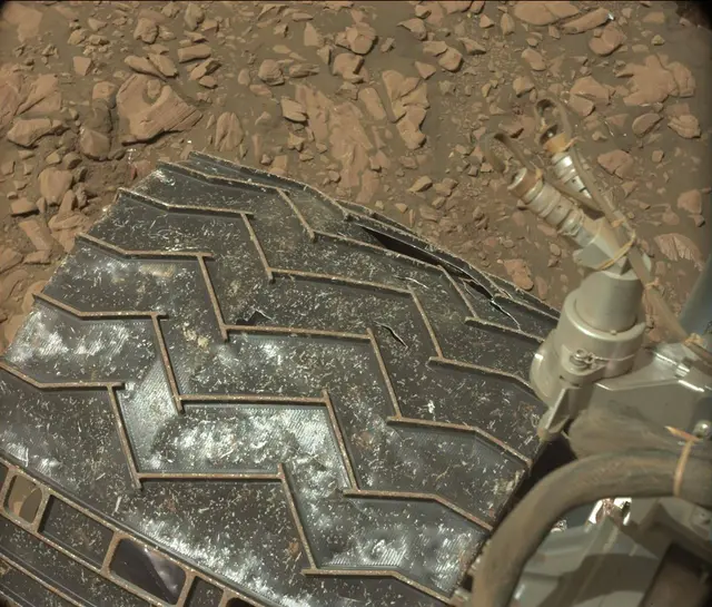 Sol 2030: Mast Camera (Mastcam)