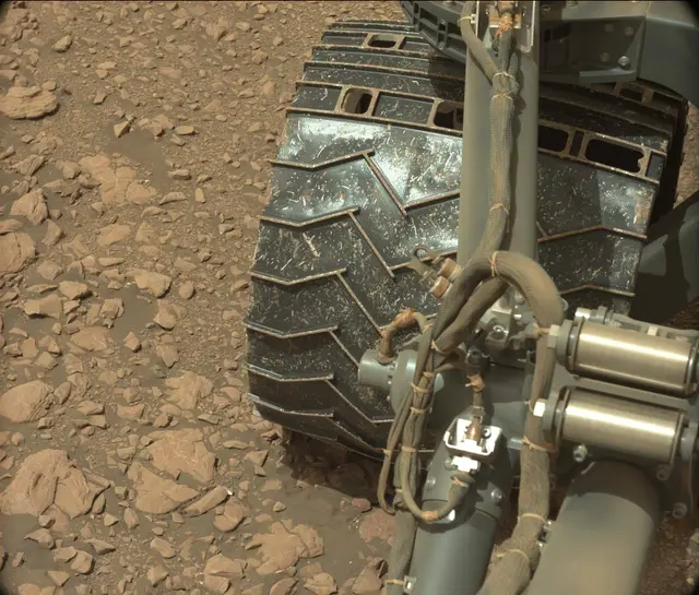 Sol 2030: Mast Camera (Mastcam)