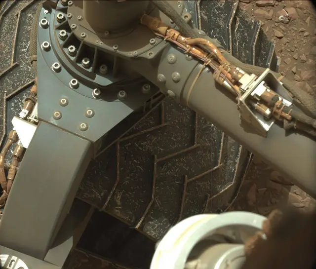 Sol 2030: Mast Camera (Mastcam)