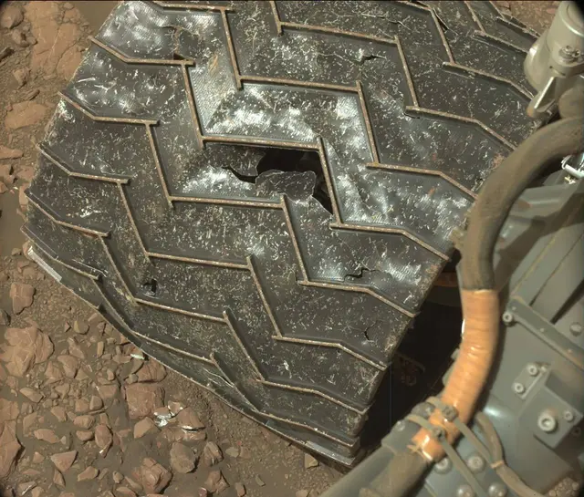 Sol 2030: Mast Camera (Mastcam)