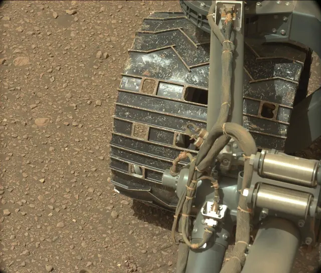 Sol 2030: Mast Camera (Mastcam)