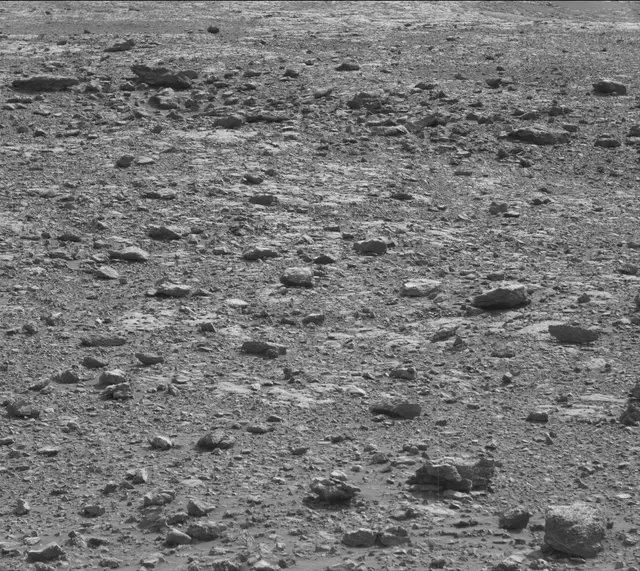 Sol 2030: Mast Camera (Mastcam)