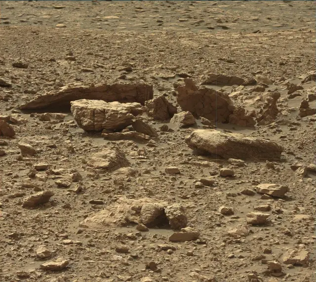 Sol 2030: Mast Camera (Mastcam)