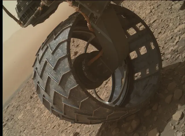 Sol 2030: Mars Hand Lens Imager (MAHLI)