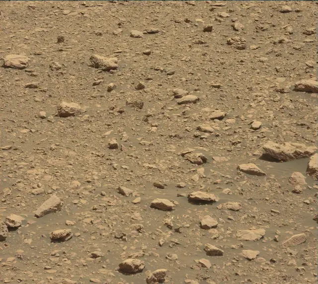 Sol 2032: Mast Camera (Mastcam)