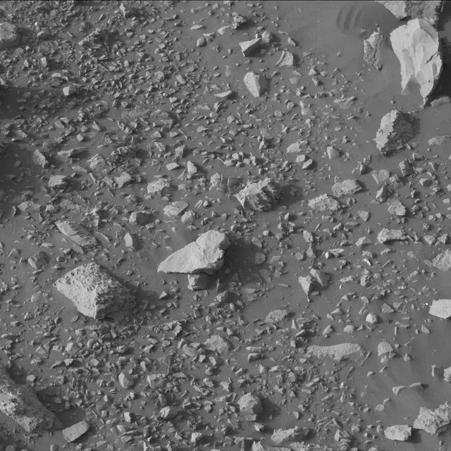 Sol 2032: Mast Camera (Mastcam)