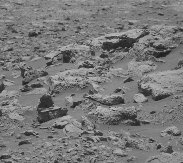 Sol 2032: Mast Camera (Mastcam)