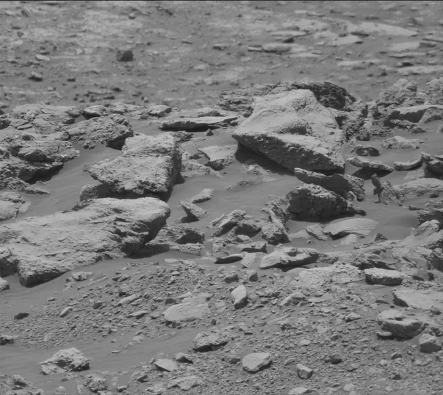 Sol 2032: Mast Camera (Mastcam)