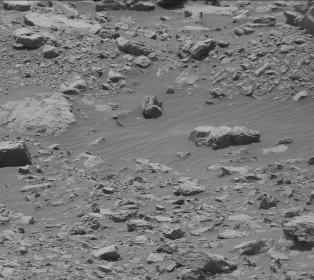 Sol 2032: Mast Camera (Mastcam)