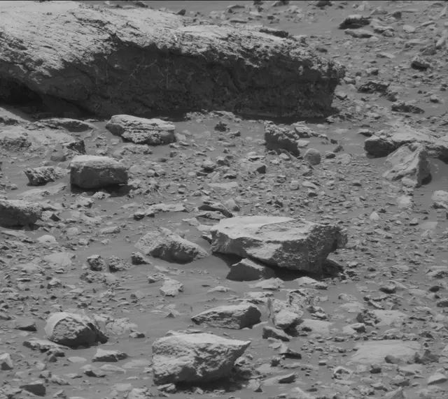 Sol 2032: Mast Camera (Mastcam)