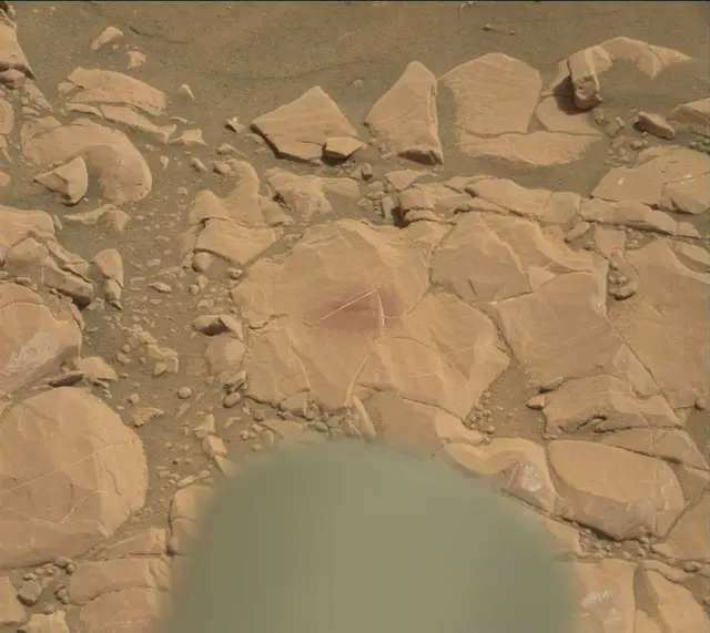 Sol 2032: Mast Camera (Mastcam)