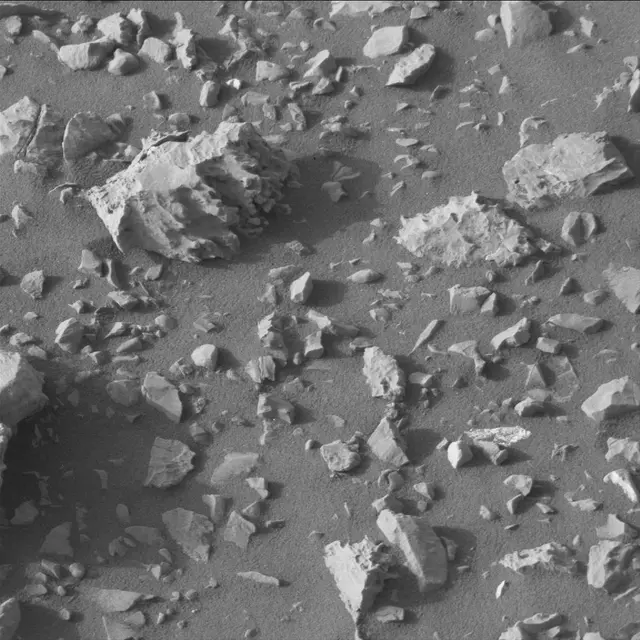 Sol 2032: Mast Camera (Mastcam)
