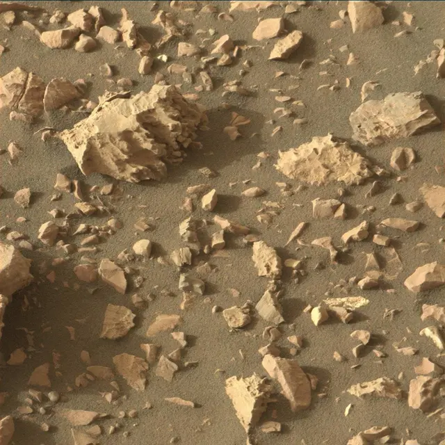 Sol 2032: Mast Camera (Mastcam)