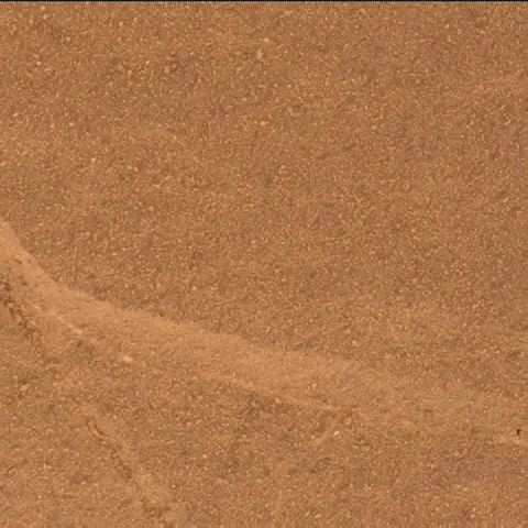 Sol 2032: Mars Hand Lens Imager (MAHLI)
