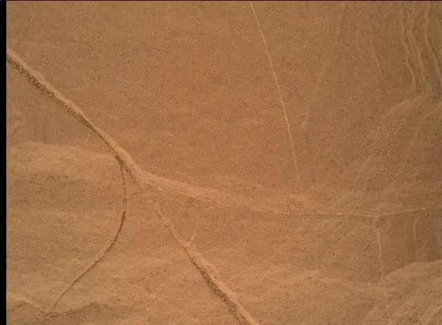 Sol 2032: Mars Hand Lens Imager (MAHLI)