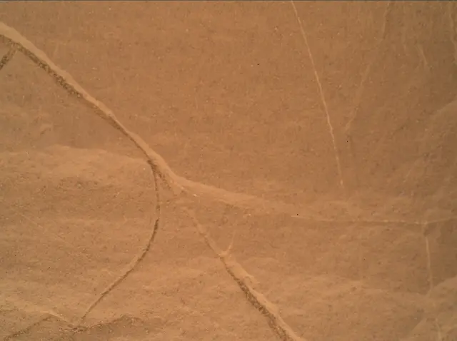Sol 2032: Mars Hand Lens Imager (MAHLI)