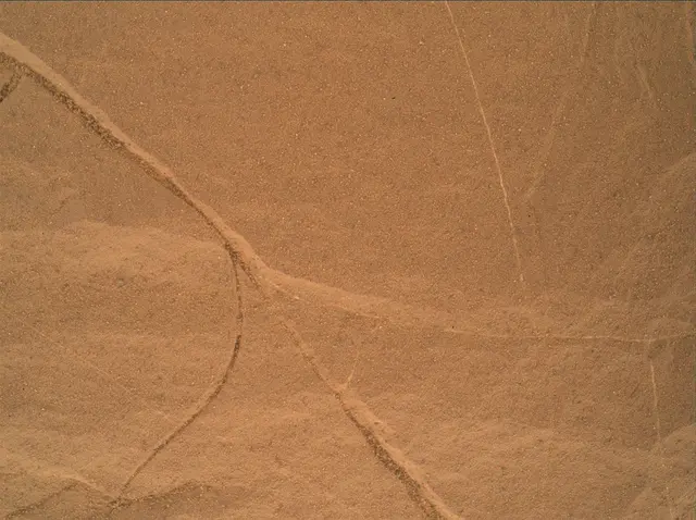 Sol 2032: Mars Hand Lens Imager (MAHLI)