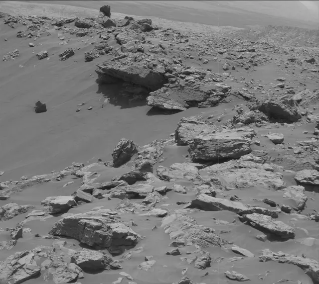 Sol 2034: Mast Camera (Mastcam)