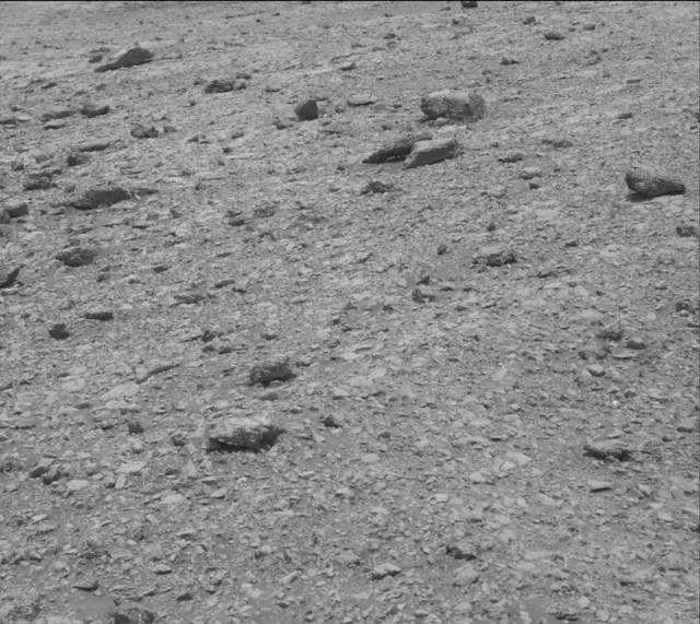 Sol 2034: Mast Camera (Mastcam)