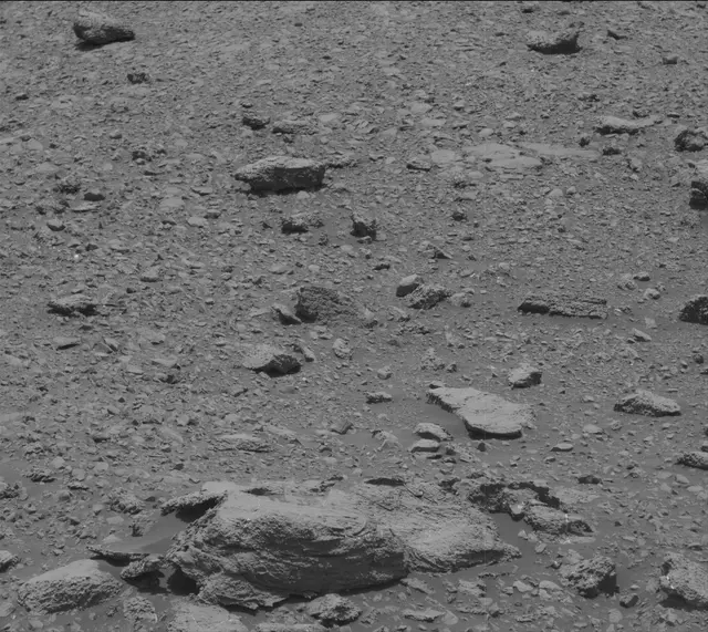 Sol 2034: Mast Camera (Mastcam)