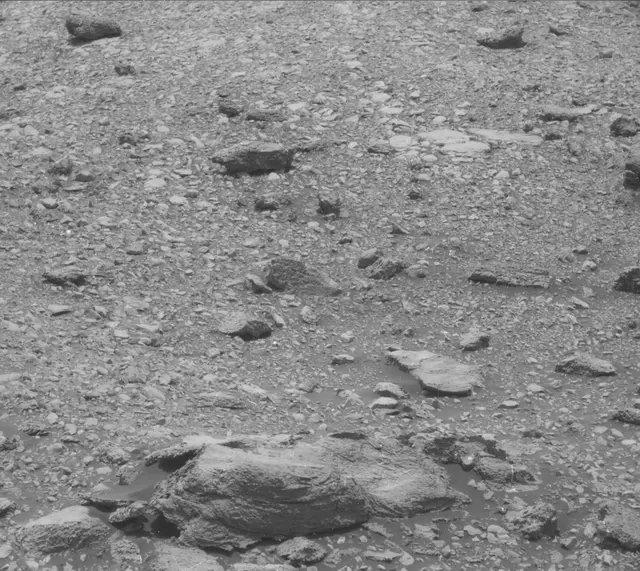 Sol 2034: Mast Camera (Mastcam)