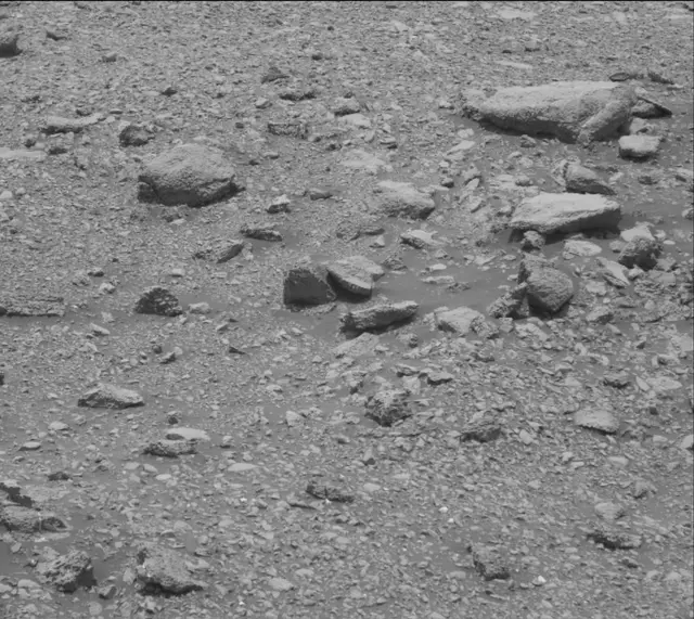 Sol 2034: Mast Camera (Mastcam)