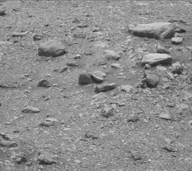 Sol 2034: Mast Camera (Mastcam)