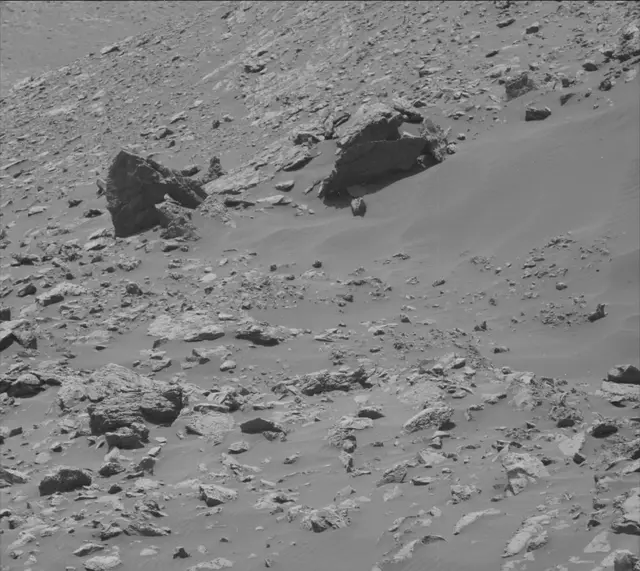 Sol 2034: Mast Camera (Mastcam)