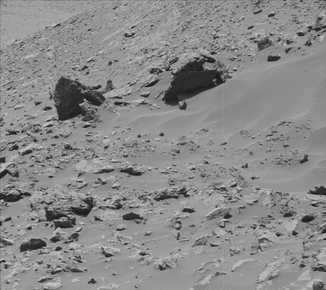 Sol 2034: Mast Camera (Mastcam)