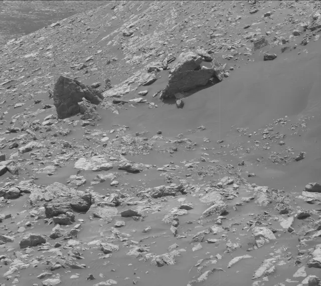 Sol 2034: Mast Camera (Mastcam)