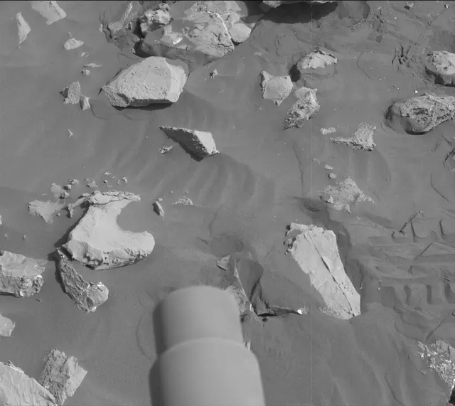 Sol 2034: Mast Camera (Mastcam)