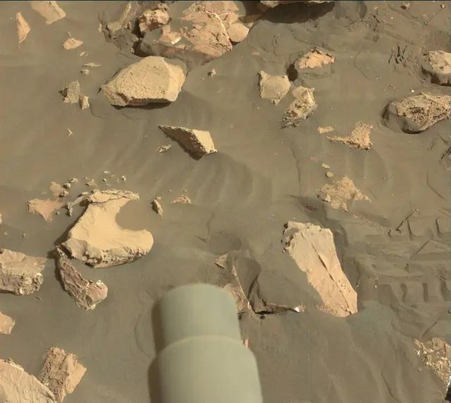 Sol 2034: Mast Camera (Mastcam)