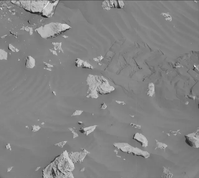 Sol 2034: Mast Camera (Mastcam)