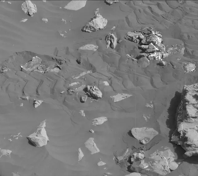 Sol 2034: Mast Camera (Mastcam)