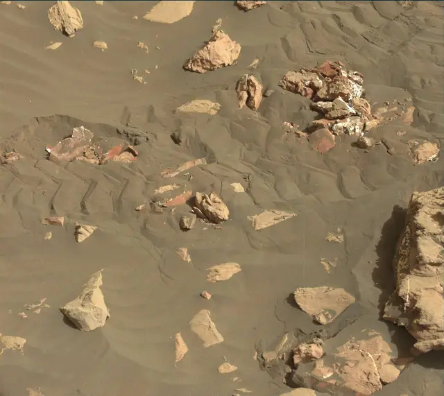 Sol 2034: Mast Camera (Mastcam)