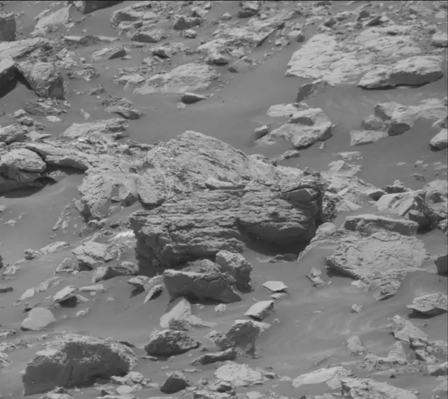 Sol 2034: Mast Camera (Mastcam)