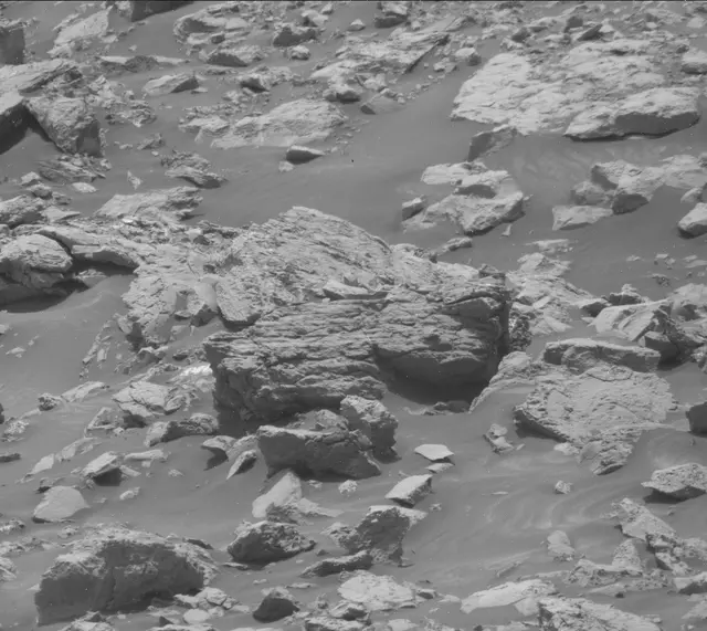 Sol 2034: Mast Camera (Mastcam)