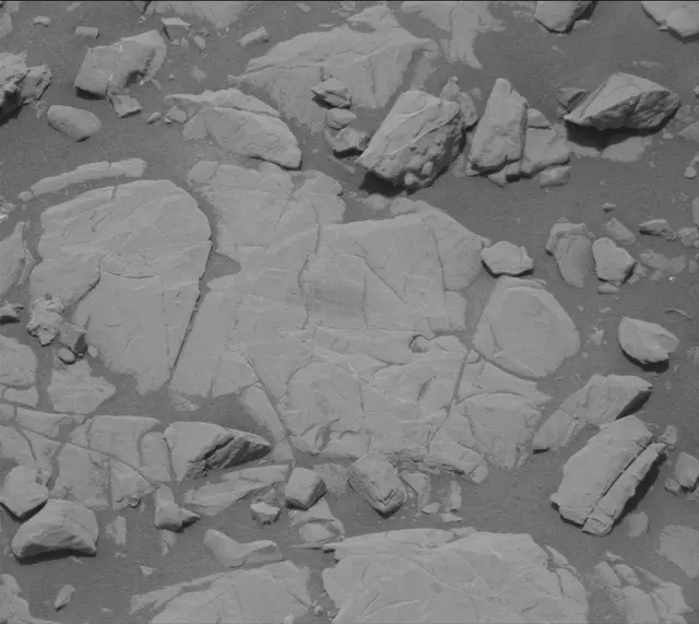 Sol 2034: Mast Camera (Mastcam)