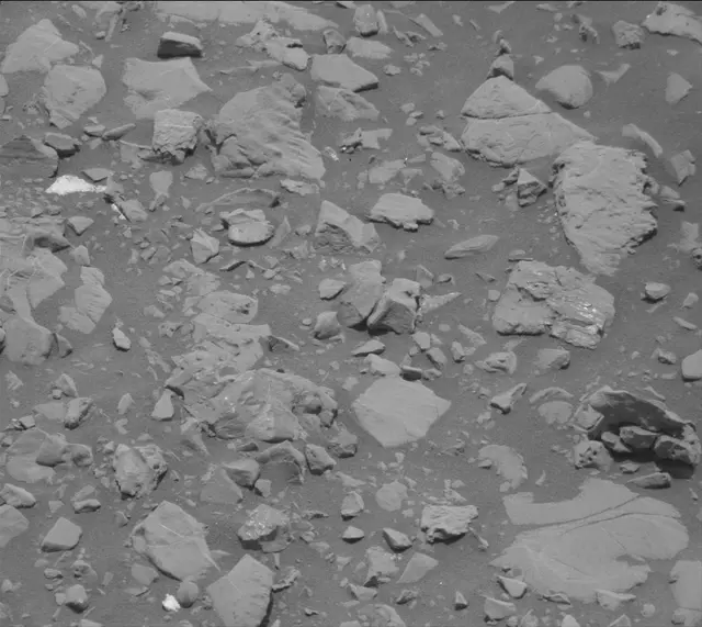 Sol 2034: Mast Camera (Mastcam)