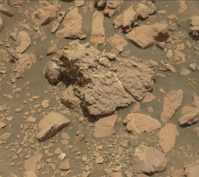 Sol 2034: Mast Camera (Mastcam)