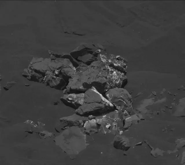 Sol 2036: Mast Camera (Mastcam)