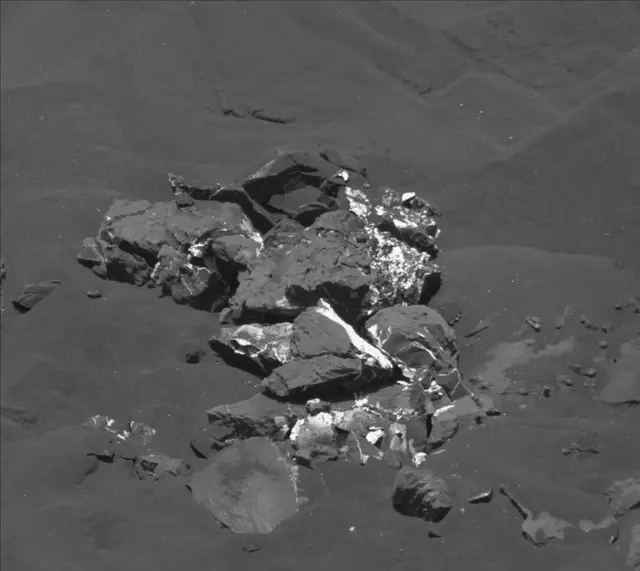 Sol 2036: Mast Camera (Mastcam)