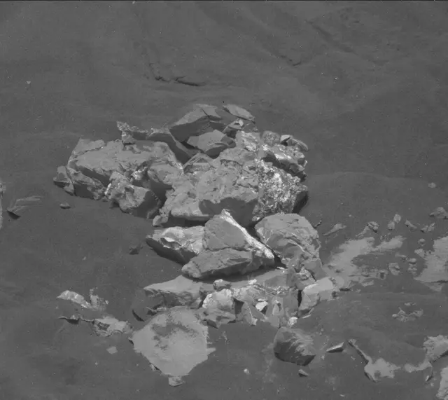 Sol 2036: Mast Camera (Mastcam)